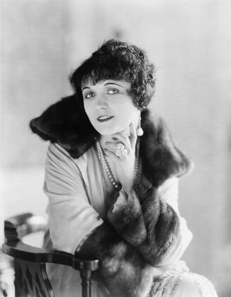 Pola Negri (1899-1987), Polish silent movie star who had international success and starred in German and Hollywood movies in the 1920s. Courtesy Everett Collection PUBLICATIONXNOTxINxCANxCHNxFRAxITAxJPNxNORxPOLxRUSxESPxUKxUSA Copyright: xCourtesyxEverettxCollectionx HISL011 EC066