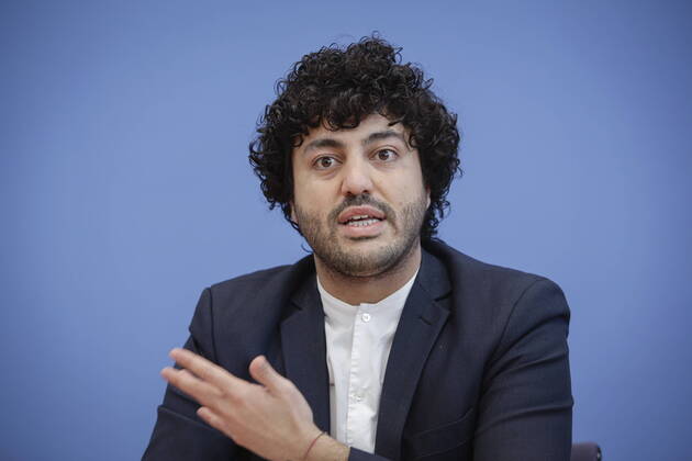 2020 Bilder des Jahres, News 02 Februar News Themen der Woche KW09 News Bilder des Tages 27.02.2020, Berlin, Deutschland - Pressekonferenz: Reaktion der Bundeskonferenz der Migrant*innennorganisationen auf Hanau. Foto: Dr. Cihan Sinanoglu, Pressesprecher der Tuerkischen Gemeinde in Deutschland e.V.