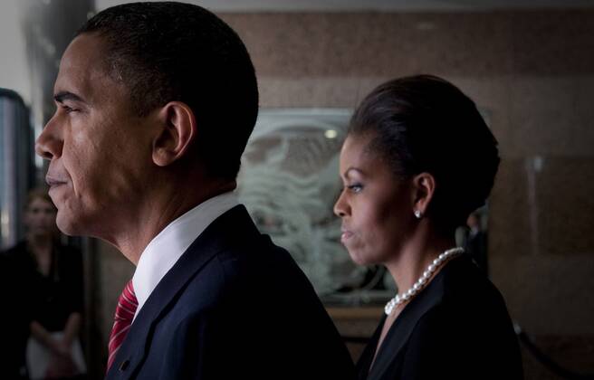 President and Michelle Obama at a memorial service on Nov. 10 2009 at Fort Hood Texas. The ceremony is to honor the victims of the Nov. 5 shooting rampage by US Army Major Nidal Malik Hasan that left 13 dead and 38 wounded. (BSLOC_2011_12_365) Courtesy Everett Collection PUBLICATIONXNOTxINxCANxCHNxFRAxITAxJPNxNORxPOLxRUSxESPxUKxUSA Copyright: xCourtesyxEverettxCollectionx HISL027 EC292