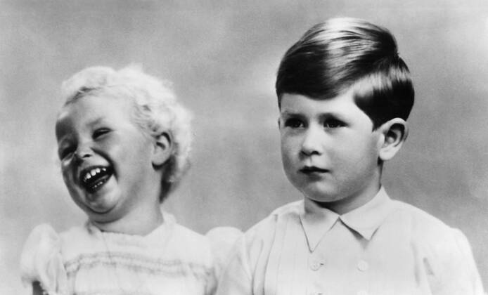 Princess Anne, and Prince Charles, children of Queen Elizabeth II, circa 1953. Courtesy Everett Collection PUBLICATIONXNOTxINxCANxCHNxFRAxITAxJPNxNORxPOLxRUSxESPxUKxUSA Copyright: xCourtesyxEverettxCollectionx PBDPRAN EC004