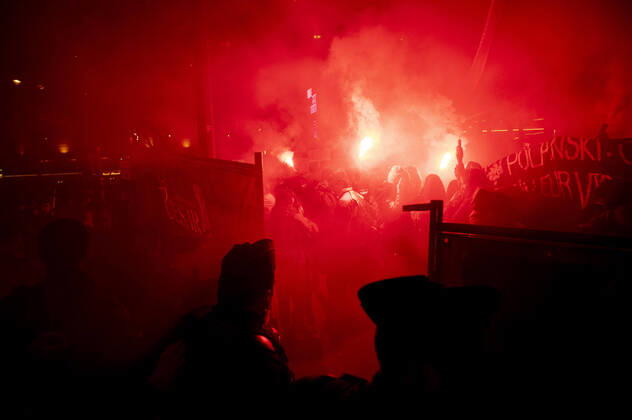 Paris, Proteste vor der Verleihung des französischen Filmpreises Cesar Manifestation de groupe feministes devant la salle Pleyel avant la 45e Ceremonie des Cesar NEWS : 45e Ceremonie des Cesar 2020 - Paris - 28 02 2020 JBAutissier Panoramic 