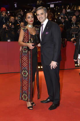 Sawsan Chebli mit Ehemann Nizar Maarouf bei der Closing Ceremony mit Preisverleihung auf der Berlinale 2020 70. Internationale Filmfestspiele Berlin im Berlinale Palast. Berlin, 29.02.2020