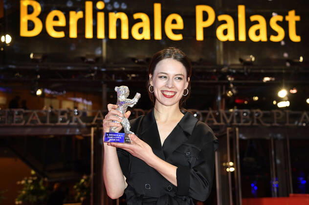 Paula Beer bei der Closing Ceremony mit Preisverleihung auf der Berlinale 2020 70. Internationale Filmfestspiele Berlin im Berlinale Palast. Berlin, 29.02.2020