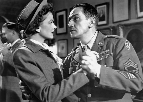 OSCARS. Bester Hauptdarsteller. PreistrÃ¤ger 1941-1950 THE BEST YEARS OF OUR LIVES, from left, Myrna Loy, Fredric March, 1946 Courtesy Everett Collection PUBLICATIONXNOTxINxCANxCHNxFRAxITAxJPNxNORxPOLxRUSxESPxUKxUSA Copyright: xCourtesyxEverettxCollectionx MBDBEYE EC064