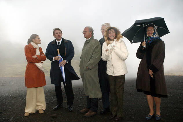 Crown Princess Victoria, King Carl XVI Gustaf, President Olafur Ragnar Grimsson, Dorrit Moussaieff, Queen Silvia State Visit Iceland 2004 09 08 Visit at the geothermal power plant in Nesjavellir c Charles Hammarsten IBL royal house Sweden x2492x, Copyright: xCharlesxHammarsten TTx