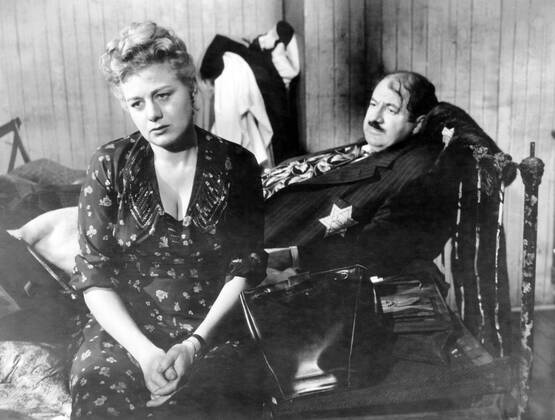 OSCARS: Beste Nebendarstellerin, PreistrÃ¤gerinnen 1951-1960 THE DIARY OF ANNE FRANK, from left: Shelley Winters, Lou Jacobi, 1959, TM & Copyright Ã‚Â© 20th Century Fox Film Corp. courtesy Everett Collection Â©20thCentFox Courtesy Everett Collection PUBLICATIONXNOTxINxCANxCHNxFRAxITAxJPNxNORxPOLxRUSxESPxUKxUSA Copyright: x20thCentFox CourtesyxEverettxCollectionx MBDDIOF FE032
