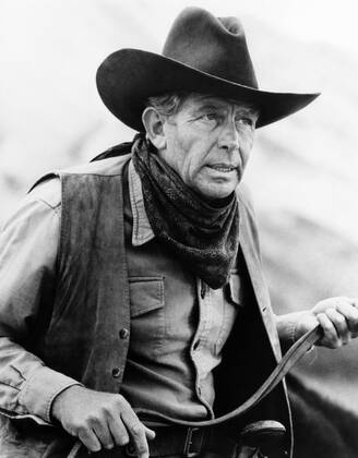 HEARTS OF THE WEST, Andy Griffith, 1975 Courtesy Everett Collection PUBLICATIONXNOTxINxCANxCHNxFRAxITAxJPNxNORxPOLxRUSxESPxUKxUSA Copyright: xCourtesyxEverettxCollectionx MBDHEOF EC042