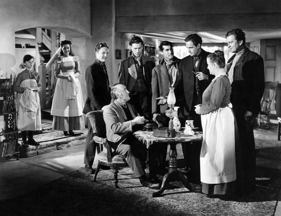 OSCARS. Bester Nebendarsteller. Preisträger 1941-1950 HOW GREEN WAS MY VALLEY, from left: Roddy McDowall, Maureen O Hara, James Monks, Donald Crisp (sitting), Richard Fraser, Evan S. Evans, Patric Knowles, Sara Allgood, John Loder, 1941. ©20th Century-Fox Film Corporation, TM & Copyright courtesy Everett Collection ©20thCentFox Courtesy Everett Collection PUBLICATIONXNOTxINxCANxCHNxFRAxITAxJPNxNORxPOLxRUSxESPxUKxUSA Copyright: x20thCentFox CourtesyxEverettxCollectionx MBDHOGR FE040