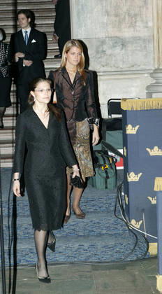 Crown Princess Victoria and Princess Madeleine Attendance at the anniversary concert given on the occasion of the Royal Palaces 250th Anniversary Rikssalen, Stockholm Castle 2004 12 07 c Charles Hammarsten IBL royal house Sweden x2492x, Copyright: xCharlesxHammarsten TTx