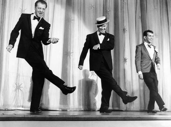 PEPE, Dan Dailey, Maurice Chevalier, Cantinflas, 1960 Courtesy Everett Collection !ACHTUNG AUFNAHMEDATUM GESCHÃ„TZT! PUBLICATIONXNOTxINxCANxCHNxFRAxITAxJPNxNORxPOLxRUSxESPxUKxUSA Copyright: xCourtesyxEverettxCollectionx MBDPEPE EC009