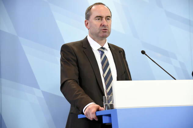 Hubert Aiwanger bei der Pressekonferenz zur Kabinettssitzung zum Thema Coronavirus-Infektion und die Auswirkungen auf die bayerische Wirtschaft in der Staatskanzlei. München, 10.03.2020