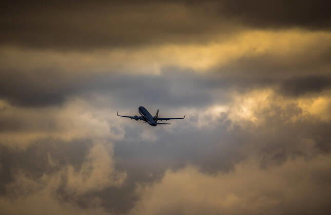 Deutschland - Frankfurt am Main - 12.03.2020 Wegen Coronavirus bleiben in Frankfurt die Passagiere weg - Ryanair hebt ab Wirtschaft Wegen Coronavirus bleiben in Frankfurt die Passagiere weg