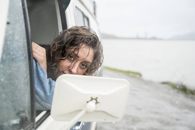 Portrait of teenage girl behind wheel of vintage van United States, Washington, Bellingham ,model released, Symbolfoto CR_FGUQ200206E-301045-01