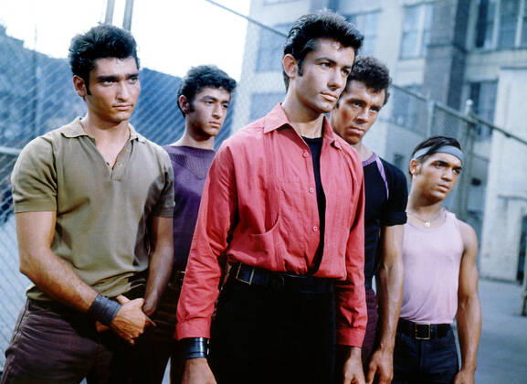 OSCARS. Bester Nebendarsteller. PreistrÃ¤ger 1961-1970 WEST SIDE STORY, George Chakiris (front), 1961 Courtesy Everett Collection !ACHTUNG AUFNAHMEDATUM GESCHÃ„TZT! PUBLICATIONXNOTxINxCANxCHNxFRAxITAxJPNxNORxPOLxRUSxESPxUKxUSA Copyright: xCourtesyxEverettxCollectionx MCDWESI EC010