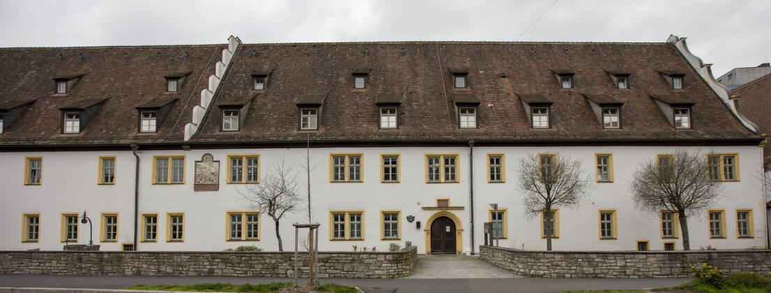 Bilder des Jahres 2020, News 03 März News Bilder des Tages Wuerzburg, Seniorenheim Ehehaltenhaus, 21.03.2020, Neun Corona-Tote in im Würzburger Seniorenheim Ehehaltenhaus - St.Nikolaus Bild: Nirgendwo sonst in Deutschland wütet das Coronavirus so schlimm wie im Würzburger Seniorenheim Ehehaltenhaus - St.Nikolaus, auch 23 23 Pflegekraefte sind ebenfalls positiv getestet und befinden sich in haeuslicher Quarantaene Copyright: HMBxMedia xHeikoxBecker