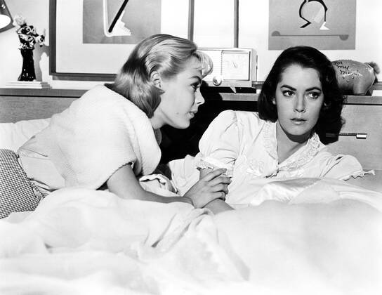 IMITATION OF LIFE, Sandra Dee, Susan Kohner, 1959 Courtesy Everett Collection !ACHTUNG AUFNAHMEDATUM GESCHÃ„TZT! PUBLICATIONXNOTxINxCANxCHNxFRAxITAxJPNxNORxPOLxRUSxESPxUKxUSA Copyright: xCourtesyxEverettxCollectionx MBDIMOF EC021
