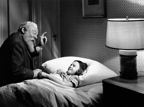 OSCARS. Bester Nebendarsteller. PreistrÃ¤ger 1941-1950 MIRACLE ON 34TH STREET, from left, Edmund Gwenn, Natalie Wood, 1947, TM and copyright 20th Century Fox Film Corp. All rights reserved Courtesy: Everett Collection. 20thCentFox Courtesy Everett Collection !ACHTUNG AUFNAHMEDATUM GESCHÃ„TZT! PUBLICATIONXNOTxINxCANxCHNxFRAxITAxJPNxNORxPOLxRUSxESPxUKxUSA Copyright: x20thCentFox CourtesyxEverettxCollectionx MBDMION FE033