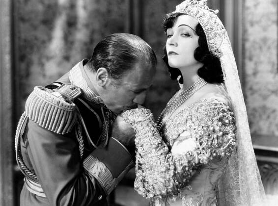 A WOMAN COMMANDS, from left, Roland Young, Pola Negri, 1932 Courtesy Everett Collection !ACHTUNG AUFNAHMEDATUM GESCHÃ„TZT! PUBLICATIONXNOTxINxCANxCHNxFRAxITAxJPNxNORxPOLxRUSxESPxUKxUSA Copyright: xCourtesyxEverettxCollectionx MBDWOCO EC021