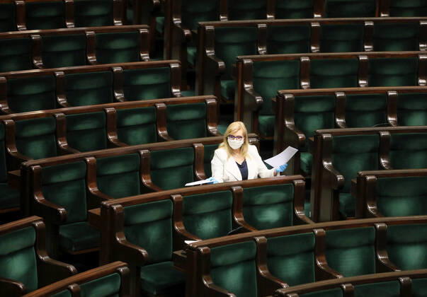 Bilder des Jahres 2020, News 03 März News Themen der Woche KW13 News Bilder des Tages 9th Special Sitting of Polish Sejm during the coronavirus outbreak Malgorzata Gosiewska 9th Special Sitting of Polish Sejm during the coronavirus outbreak on March 31, 2020 in Warsaw, Poland. EN_01422587_0079 