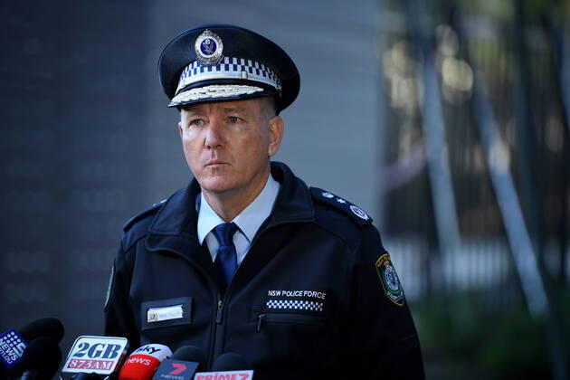 GLADYS BEREJIKLIAN CORONAVIRUS PRESSER, NSW Police Commissioner Mick Fuller speaks to the media during a press conference in Sydney, Wednesday, April 15, 2020. ( NO ARCHIVING, EDITORIAL USE ONLY, NO USE IN BOOKS WITHOUT CONSENT SYDNEY NSW AUSTRALIA  Copyright: xJOELxCARRETTx 20200415001463544085