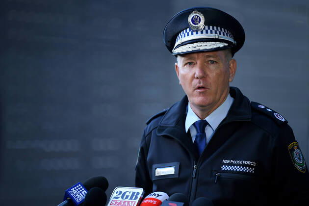 GLADYS BEREJIKLIAN CORONAVIRUS PRESSER, NSW Police Commissioner Mick Fuller speaks to the media during a press conference in Sydney, Wednesday, April 15, 2020. ( NO ARCHIVING, EDITORIAL USE ONLY, NO USE IN BOOKS WITHOUT CONSENT SYDNEY NSW AUSTRALIA  Copyright: xJOELxCARRETTx 20200415001463544428