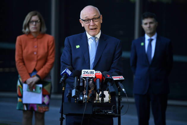 GLADYS BEREJIKLIAN CORONAVIRUS PRESSER, NSW Minister for Finance and Small Business Damien Tudehope speaks to the media during a press conference in Sydney, Wednesday, April 15, 2020. ( NO ARCHIVING, EDITORIAL USE ONLY, NO USE IN BOOKS WITHOUT CONSENT SYDNEY NSW AUSTRALIA  Copyright: xJOELxCARRETTx 20200415001463544466