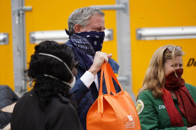 April 14, 2020, New York, New York, USA: Mayor BILL DI BLASIO holds a press conference at The Campaign Against Hunger Food Pantry,.Brooklyn, NY.April 14, 2020.Photos by Sonia Moskowitz. New York USA - ZUMAm334 20200414_zep_m334_003 Copyright: xSoniaxMoskowitzxGordonx