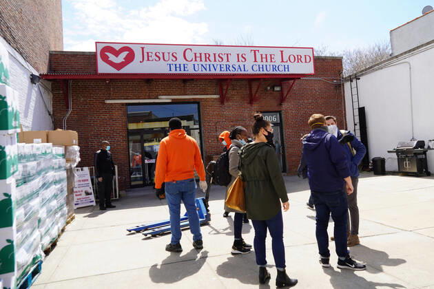 April 14, 2020, New York, New York, USA: Scenes at The Campaign Against Hunger during Mayor BILL DI BLASIO visit and press conference,.Brooklyn, NY.April 14, 2020.Photos by Sonia Moskowitz. New York USA - ZUMAm334 20200414_zep_m334_010 Copyright: xSoniaxMoskowitzxGordonx