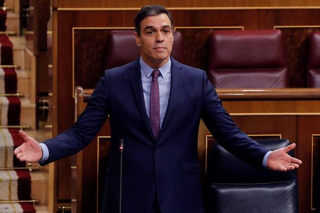 Spanish Prime Minister, Pedro Sanchez, answers a question asked by a MP during the first Prime Minister s question time session held since the state of alarm was declared, at Lower Chamber of Spanish Parliament, in Madrid, Spain, 15 April 2020. Central Government declared the state of alarm for coronavirus last 14 March and the country faces a lockdown to try to avoid the spreading of COVID-19 outbreak. First Prime Minister s question time session since the state of alarm was declared !ACHTUNG: NUR REDAKTIONELLE NUTZUNG!  Copyright: xBallesterosx GRAF906 20200415-637225426864170686