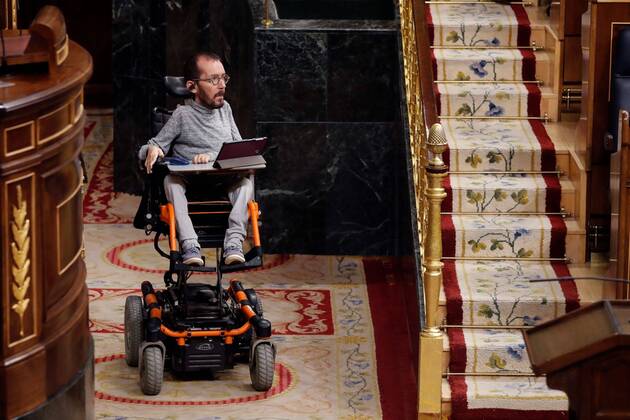 Spanish left Unidas Podemos (United We Can) party s parliamentary spokesman, Pablo Echenique, arrives to attend the first Prime Minister s question time session held since the state of alarm was declared, at Lower Chamber of Spanish Parliament, in Madrid, Spain, 15 April 2020. Central Government declared the state of alarm for coronavirus last 14 March and the country faces a lockdown to try to avoid the spreading of COVID-19 outbreak. First Prime Minister s question time session since the state of alarm was declared !ACHTUNG: NUR REDAKTIONELLE NUTZUNG!  Copyright: xBallesterosx GRAF891 20200415-637225451629295645