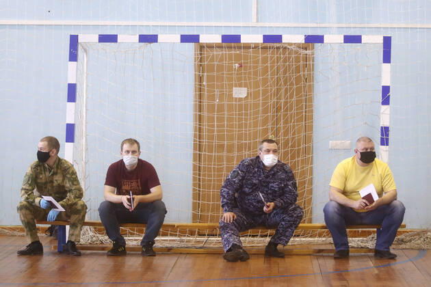 MOSCOW REGION, RUSSIA - APRIL 15, 2020: Servicemen of Russia s Federal National Guard Service (Rosgvardia)during a blood donating campaign titled From Heart to Heart in a gym at the Moscow Region Main Directorate of Russia s Federal National Guard Service (Rosgvardia) in the town of Reutov. The campaign is organized by medical brigades of a special medical complex fitted with air disinfection equipment. Sergei Fadeichev TASS  TS0D5D28
