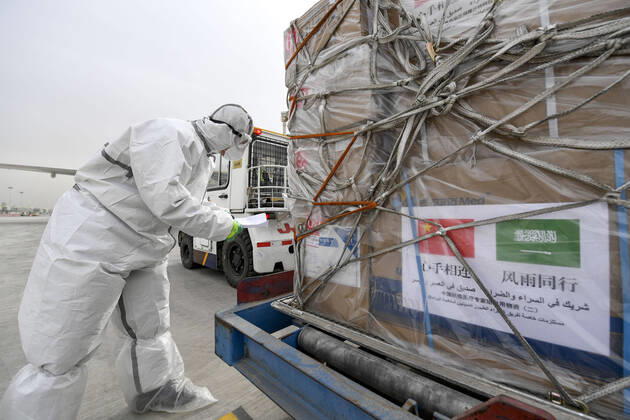 (200415) -- YINCHUAN, April 15, 2020 -- An airport staff checks pallets of Chinese medical supplies at the Yinchuan Hedong International Airport in Yinchuan, capital of northwest China s Ningxia Hui Autonomous Region, April 15, 2020. A team of medical experts with medical supplies left for Saudi Arabia on Wednesday morning to assist its ongoing efforts in the fight against COVID-19. ) CHINA-YINCHUAN-SAUDI ARABIA-COVID-19-MEDICAL TEAM-DEPARTURE (CN) FengxKaihua 