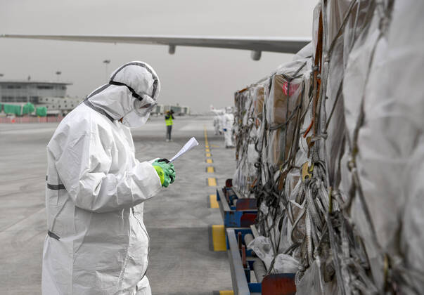 (200415) -- YINCHUAN, April 15, 2020 -- An airport staff checks pallets of Chinese medical supplies at the Yinchuan Hedong International Airport in Yinchuan, capital of northwest China s Ningxia Hui Autonomous Region, April 15, 2020. A team of medical experts with medical supplies left for Saudi Arabia on Wednesday morning to assist its ongoing efforts in the fight against COVID-19. ) CHINA-YINCHUAN-SAUDI ARABIA-COVID-19-MEDICAL TEAM-DEPARTURE (CN) FengxKaihua 