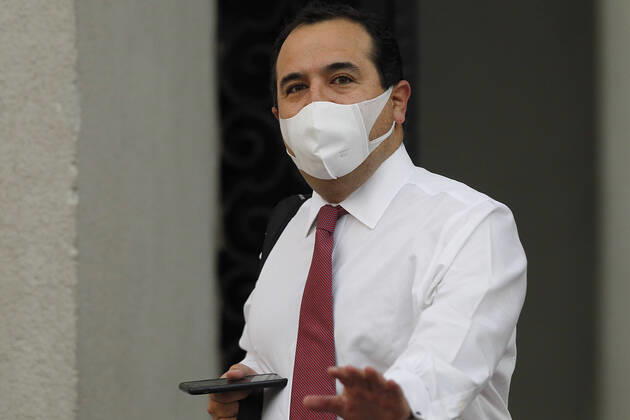 Santiago, April 15, 2020 The Undersecretary of the Interior, Juan Francisco Galli, arrives at the Palacio de La Moneda Dragomir Yankovic Aton Chile, Santiago Chile Aton 411982  Copyright: DRAGOMIRxYANKOVIC ATONxCHILE