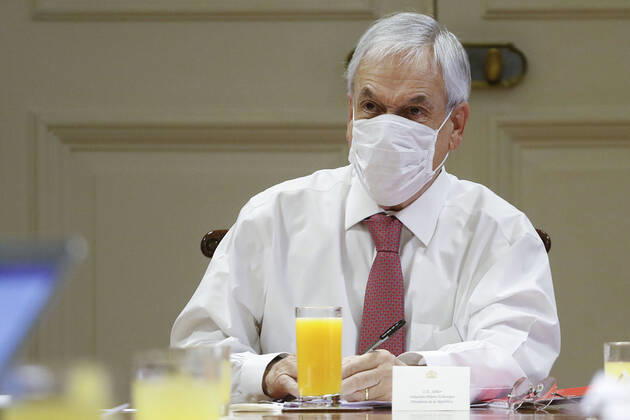 Santiago, April 15, 2020 The President of the Republic, Sebastian Pinera, heads a new meeting of the Emergency Committee for Coronavirus Pool Photography ViaAton Chile, Santiago Chile Aton 411986  Copyright: POOLxFOTOGRAFICO VIAATONxCHILE