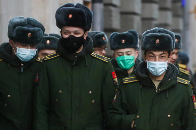 MOSCOW, RUSSIA - APRIL 15, 2020: Cadets seen in a street. Since 30 March 2020, Moscow has been on lockdown. Earlier, the Russian government announced a paid period off work for employed people and school holidays, which are expected to last till the end of April. As of 15 April 2020, Russia has reported more 24,500 confirmed cases of the novel coronavirus infection, with more than 14,800 confirmed cases in Moscow. Sergei Fadeichev TASS  TS0D5E71