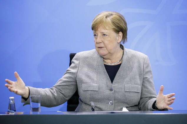 News Bilder des Tages Bundeskanzlerin Angela Merkel, CDU, gibt nach einer Videokonferenz des Bundesregierung mit den Ministerpraesidenten, im Zusammenhang mit dem Coronavirus, eine Presseunterrichtung. Berlin, 15.04.2020 Berlin Deutschland