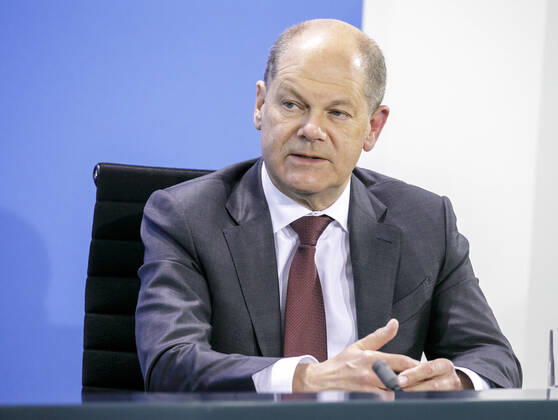 Bundesfinanzminister Olaf Scholz, SPD, gibt nach einer Videokonferenz des Bundesregierung mit den Ministerpraesidenten, im Zusammenhang mit dem Coronavirus, eine Presseunterrichtung. Berlin, 15.04.2020 Berlin Deutschland