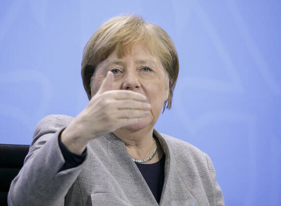 Bundeskanzlerin Angela Merkel, CDU, gibt nach einer Videokonferenz des Bundesregierung mit den Ministerpraesidenten, im Zusammenhang mit dem Coronavirus, eine Presseunterrichtung. Berlin, 15.04.2020 Berlin Deutschland