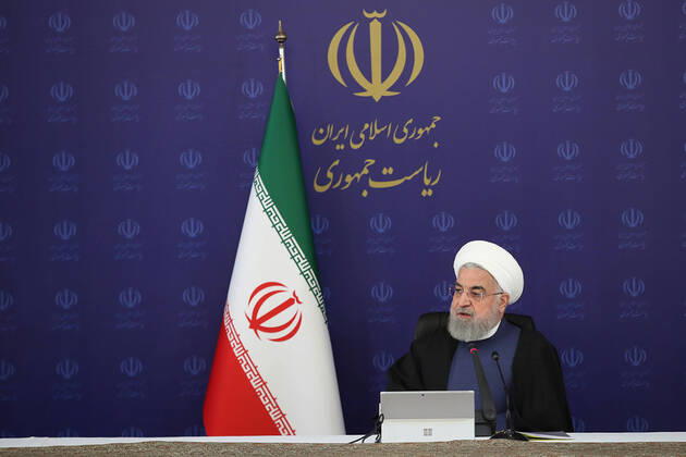 News Bilder des Tages April 15, 2020, Tehran, Iran: A handout photo made available by Iran s Presidential Office shows Iranian President, HASSAN ROUHANI, speaks during a cabinet meeting in Tehran, Iran. Rouhani announced that the country will not hold the Islamic Republic of Iran Army Day on 18 April 2020 due to the coronavirus pandemic in the country. Iran said new deaths from the novel coronavirus remained in double figures for the second day in a row, as the country gradually reopens its sanctions-hit economy. Tehran Iran - ZUMAi98_ 20200415_zih_i98_006 Copyright: xIranianxPresidencyx