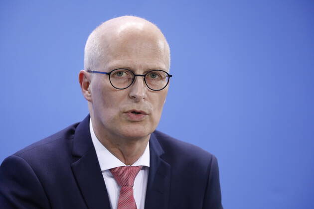 Peter Tschentscher, Erster Bürgermeister der Freien und Hansestadt Hamburg, Deutschland, Berlin, Bundeskanzleramt, Pressekonferenz von Bundeskanzlerin Merkel im Anschluss an das Gespräch mit den Regierungschefinnen und -chefs der Länder im Zusammenhang mit dem Coronavirus , 15.04.2020