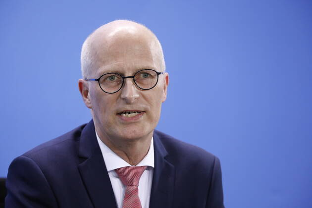 Peter Tschentscher, Erster Bürgermeister der Freien und Hansestadt Hamburg, Deutschland, Berlin, Bundeskanzleramt, Pressekonferenz von Bundeskanzlerin Merkel im Anschluss an das Gespräch mit den Regierungschefinnen und -chefs der Länder im Zusammenhang mit dem Coronavirus , 15.04.2020