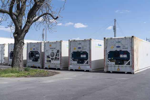 Live in New York amid COVID-19 epidemic Dozens of refrigerated trucks and containers seen on Randall s Island prepared for influx of dead bodies as makeshift morgues amid COVID-19 pandemic New York New York United States Copyright: LevxRadin
