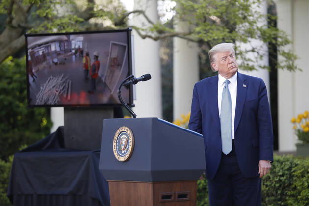 News Bilder des Tages US President Donald J. Trump delivers remarks at the Coronavirus Task Force briefing about the COVID-19 pandemic in the Rose Garden at the White House in Washington, DC, USA, 15 April 2020. Copyright: xPoolxviaxCNPx xMediaPunchx
