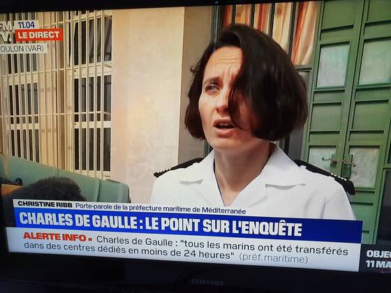 Capture d ecran BFM TV - Capitaine de Fregate Christine Ribb, porte-parole de la prefecture maritime de Mediterranee NEWS : Capture d ecran BFM TV - Christine Ribb - Toulon - 16 04 2020 Panoramic Panoramic 