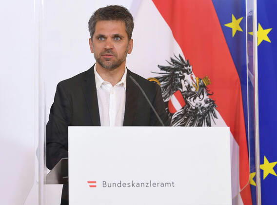 Wien 16.04.2020, Bundeskanzleramt, Wien, AUT, Akutelle Entwicklungen zur Coronaerkrankung in Oesterreich, Pressekonferenz zum Thema Start Ups, im Bild Business Angel Michael Altrichter Business Angel Michael Altrichter during a press conference on the subject Start ups of Austrian Goverment about the Coronavirus Pandemie at the Bundeskanzleramt in Wien, Austria on 2020 04 16.