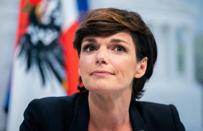 Wien 16.04.2020, Wien, AUT, Akutelle Entwicklungen zur Coronaerkrankung in Oesterreich, Pressekonferenz, im Bild SPOe-Chefin Pamela Rendi Wagner SPOe-Chefin Pamela Rendi Wagner during a press conference of Austrian Goverment about the Coronavirus Pandemie at the Wien, Austria on 2020 04 16.