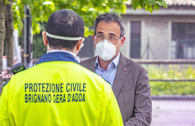 Caravaggio (Bergamo) Coronavirus - the Drive in tampons in the town are underway. the first patient is dr. Flavio Alborghetti director of PRESST BG West in the photo Claudio Bolandrini mayor of Caravaggio (Foto Sergio Agazzi Fotogramma, Bergamo - 2020-04-16) p.s. la foto e utilizzabile nel rispetto del contesto in cui e stata scattata, e senza intento diffamatorio del decoro delle persone rappresentate  Copyright: xFotox SergioxAgazzix xFOTOGRAMMAx