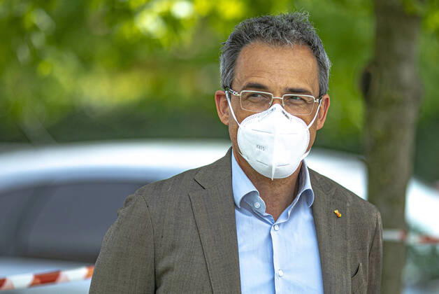 Caravaggio (Bergamo) Coronavirus - the Drive in tampons in the town are underway. the first patient is dr. Flavio Alborghetti director of PRESST BG West in the photo Claudio Bolandrini mayor of Caravaggio (Foto Sergio Agazzi Fotogramma, Bergamo - 2020-04-16) p.s. la foto e utilizzabile nel rispetto del contesto in cui e stata scattata, e senza intento diffamatorio del decoro delle persone rappresentate  Copyright: xFotox SergioxAgazzix xFOTOGRAMMAx