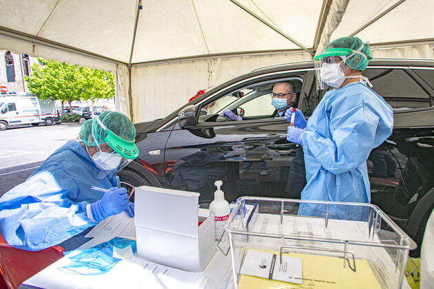 Caravaggio (Bergamo) Coronavirus - the Drive in tampons in the town are underway. the first patient is dr. Flavio Alborghetti director of PRESST BG West (Foto Sergio Agazzi Fotogramma, Bergamo - 2020-04-16) p.s. la foto e utilizzabile nel rispetto del contesto in cui e stata scattata, e senza intento diffamatorio del decoro delle persone rappresentate  Copyright: xFotox SergioxAgazzix xFOTOGRAMMAx